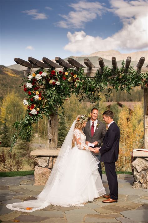 Jonna And Rory Devils Thumb Ranch Colorado Wedding