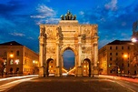 Puerta De La Victoria, Munich Foto de archivo - Imagen de munich ...