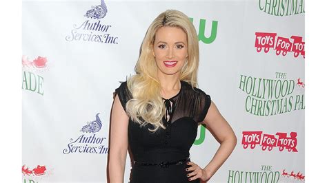 Holly Madison Files For Divorce 8days