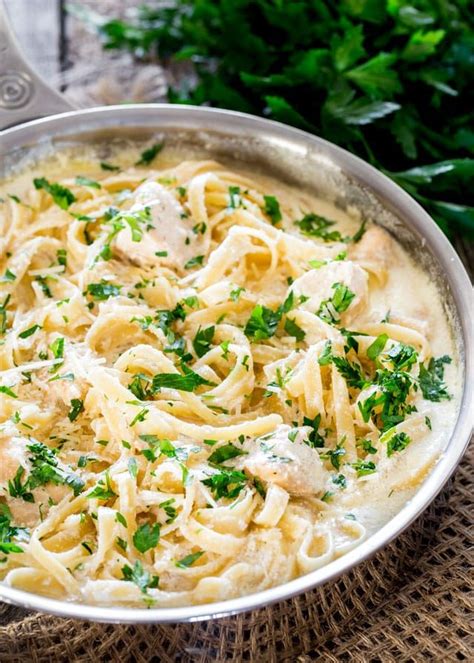 this easy creamy chicken alfredo is a super simple yet delicious recipe to make for a restaurant