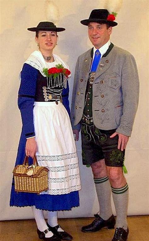 Singing Traditional Outfits German Traditional Clothing Bavarian Costume