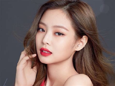 Jennie was born in anyang south korea but moved to auckland new zealand where she lived for more than five years. Jennie Blackpink, si Fashion Diva Pencinta Chanel Sejati ...