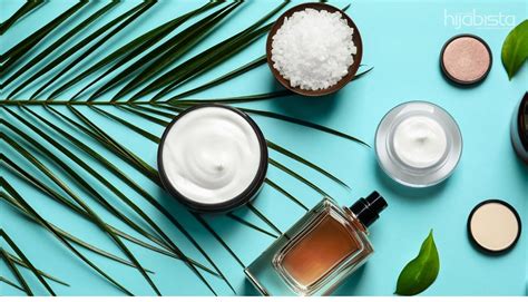 Pada umumnya, pensil alis memiliki dua warna, yaitu hitam dan coklat. "Clean beauty", 14 Produk Terbaharu Yang Selamat Digunakan ...