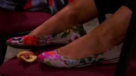 Printed Floral Flats Shoes Worn By Cat Valentine Ariana Grande In Sam