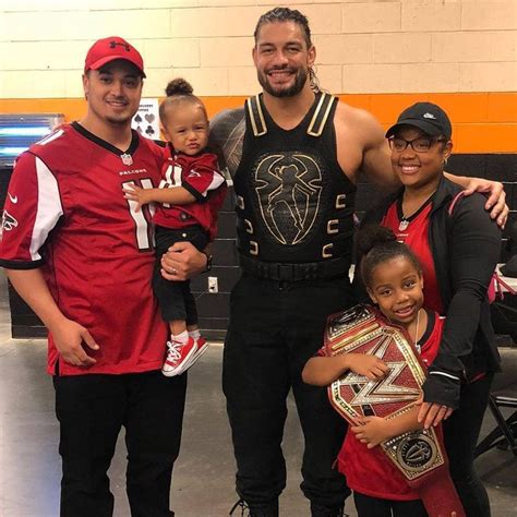 Recent Pic Of Roman Reigns Wwe Lutte