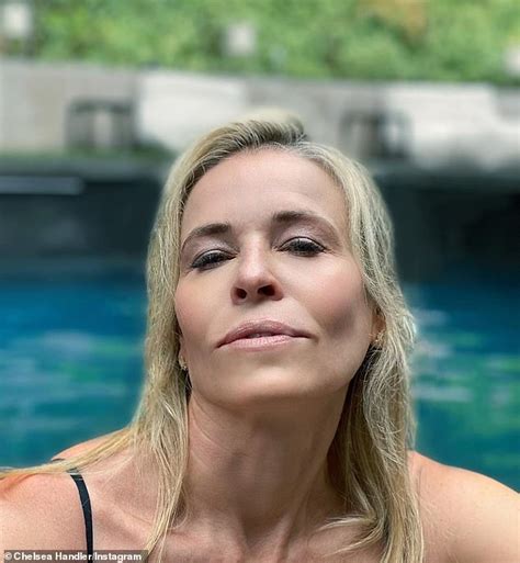 chelsea handler re creates martha stewarts pool selfie while in quarantine daily mail