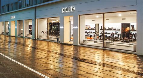 Stores And Hours Dolita