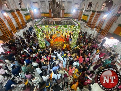 Devotees Throng Tekdi Ganesh Temple To Welcome New Year With Blessings