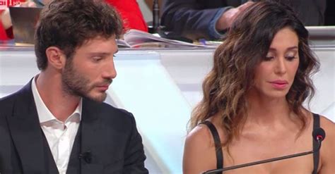 Belen e Stefano De Martino insieme in tv a Sanremo Young - Gossip.it