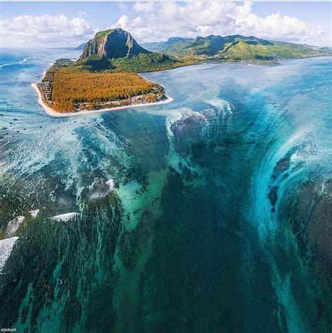 Mauritius Amazing Underwater Waterfall Amazingzone