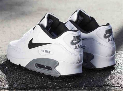 Nike Air Max 90 Essential Leather White Black Cool Grey