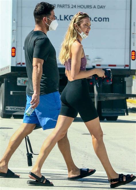 Candice Swanepoel Seen On The Streets Of Miami Beach 21 Gotceleb