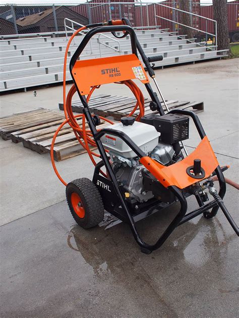 A pressure washer that combines easy starting, durability and a full range of optional cleaning accessories. stihl-pressure-washer