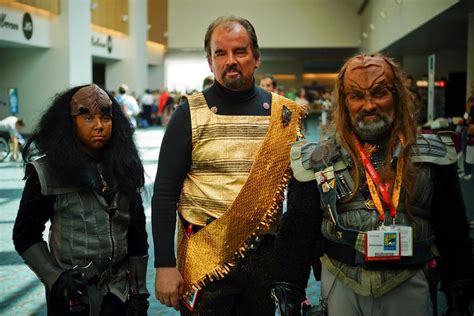 Multiple Generations Of Star Trek Klingons Cosplay Throwb Flickr