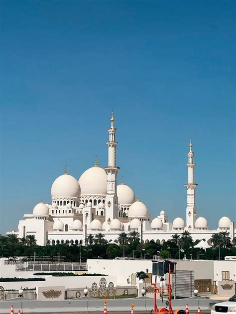 مسجد الشيخ زايد في ابوظبي ‹ جريدة الوطن