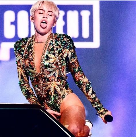 Miley Cyrus Tongue Miley Cyrus Fan Lgbt Miley Cyrus Pictures