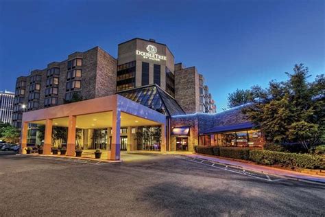 Doubletree By Hilton Hotel Memphis Updated 2021 Prices Reviews And