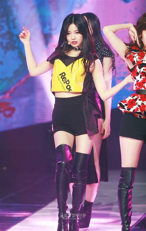 Soojin💛 Stage Outfits Kpop Outfits Girl Outfits Kpop Girl Groups