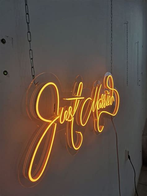 Pin By B A T O N R O U G E On Neon Messages In 2021 Neon Signs