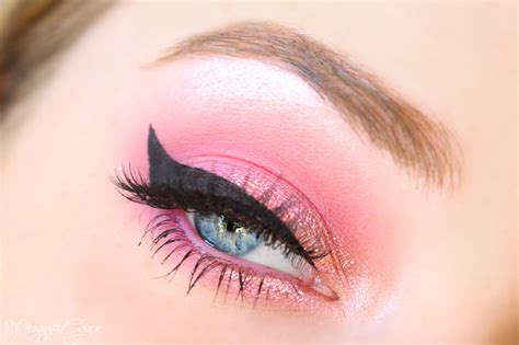 Winged Eyeliner With Pink Eyeshadow Pictures Photos And Images For