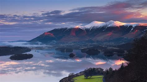 Bing Image Archive Sun Rising Over Skiddaw Mountain And Derwentwater