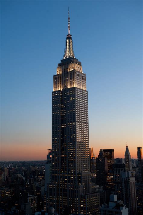 Empire State Building In New York City Usa 987