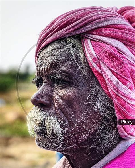 image of portrait of an indian old man sg536790 picxy