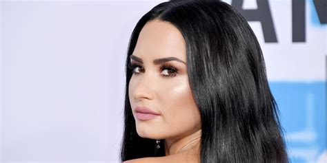 Demi Lovato Brought Back Her Nose Piercing From 2012 Popsugar Beauty