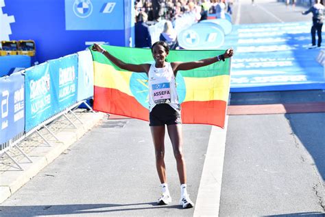 Etíope Quebra Recorde Da Maratona Com Novo Tênis Superleve 01102023