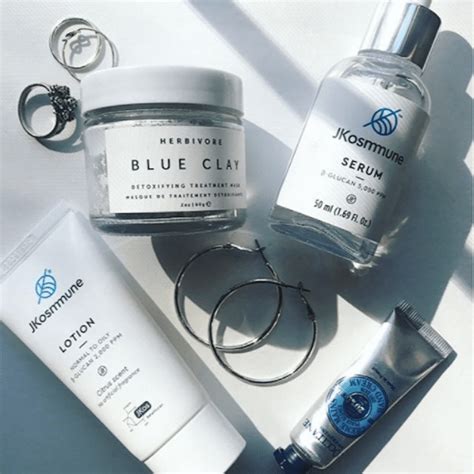 Modulates the immune system so it does not overreact to harmless substances. Important Beta Glucan Benefits in Skincare