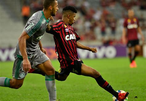 Atlético paranaense fixture,lineup,tactics,formations,score and results. Gols do Furacão: Atlético Paranaense 3x3 Palmeiras ...