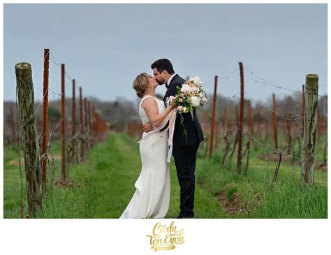 Saltwater Farm Vineyard Wedding With Klw Design Co Carla Ten Eyck