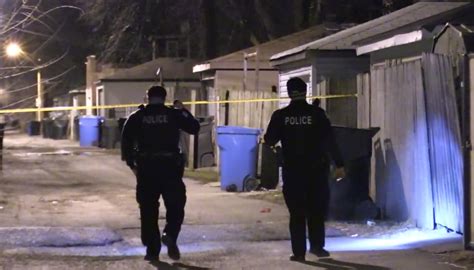 2 Dead 16 Wounded In Chicago Weekend Shootings Chicago Sun Times