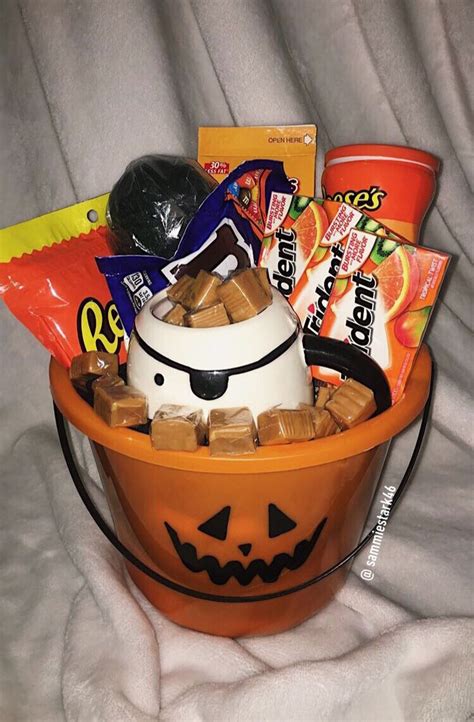Spooky Bucket T Idea Candy Halloween Diy T Spooky Basket