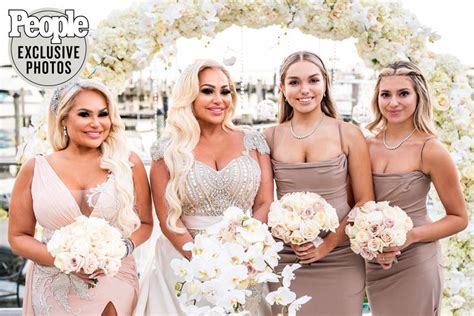 Day Fiancé Star Stacey Silva Shares Blingy Wedding Dress Details