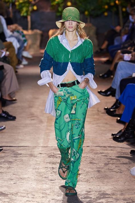 etro spring 2021 ready to wear collection runway looks beauty models and reviews etro
