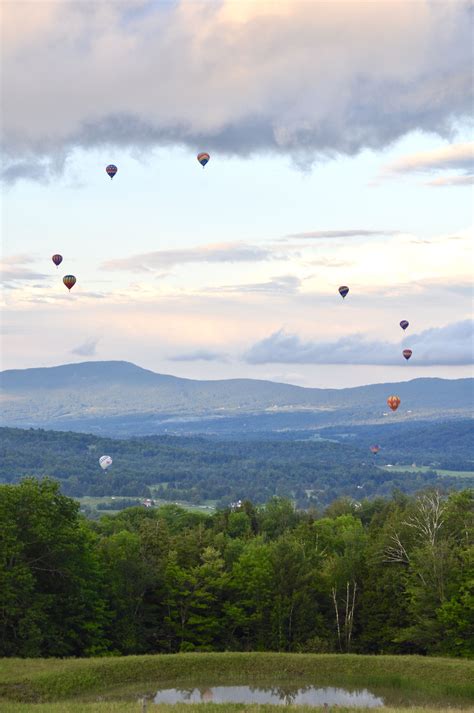 Stoweflake Hot Air Balloon Festival In Stowe Vermont Summer In Vt