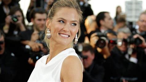 israeli supermodel bar refaeli s wedding sparks spat over open skies cbc news