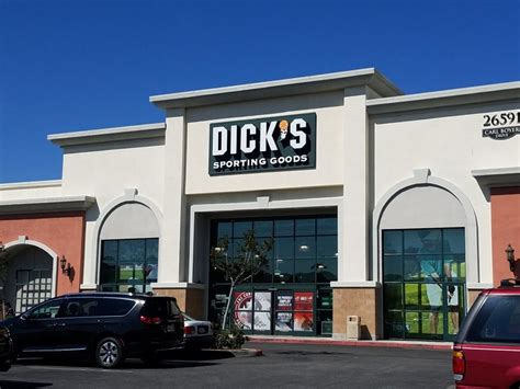 Dicks Sporting Goods Announces New Gun Policies For Stores
