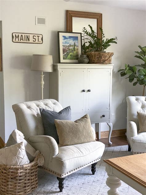 42 Elegant Farmhouse Decor Ideas For Living Room