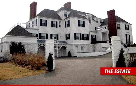 Taylor Swift Checks Out 20m Mansion Haute Residence Featuring The