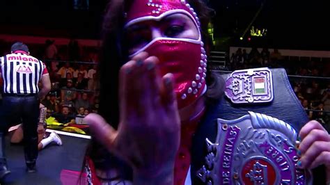 Lady Shani Lucha Wrestling Darth Vader Mask Female Fighter Display