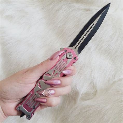 Pin By Acethetic On Aes K 12 Pretty Knives Knife Knife Aesthetic