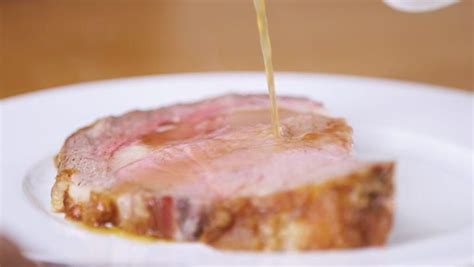 Regardless if you are using a kettle grill, a kamado, a traditional pit, a gas. The Closed-Oven Method for Cooking a Prime Rib Roast - food - #ClosedOven #Cooking #Food #Method ...