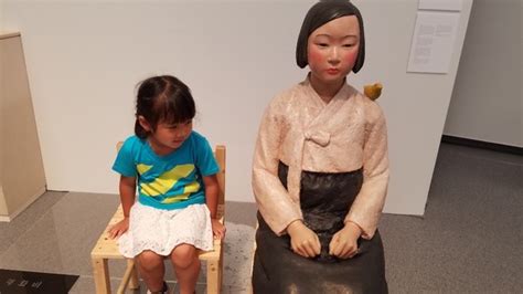 特派員コラム 少女像の隣の椅子に再び座ることができるだろうか 社説・コラム Hankyoreh Japan