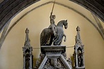 Il monumento funebre a re Ladislao in San Giovanni a Carbonara ...