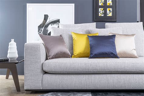 Cuscini per divani e cuscini decorativi disponibili in diverse dimensioni e forme. Cuscini decorativi per divano e camera da letto | BROCHIER