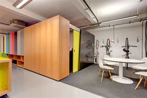 Concept minimalis biasanya identik dengan bentuk dasar seperti. 17+ Gambar Desain Interior Kantor Minimalis Modern Terbaik ...