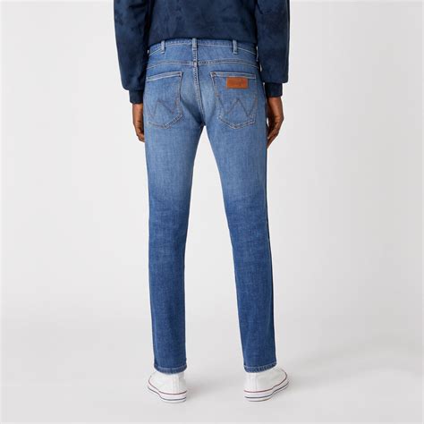 Denim Lounge Wrangler Larston Jeans Slim Tapered De Lite Blue