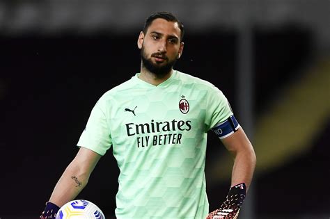AC Milan Goalkeeper Leaves For Free Ahead Of Reported PSG Transfer